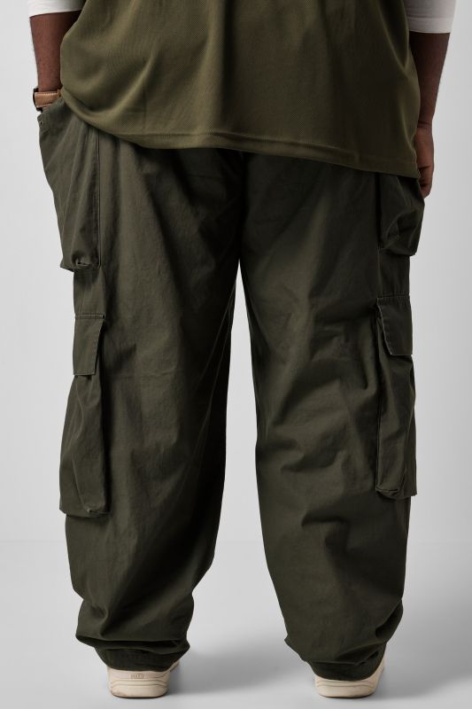 STHUGE cargo pants