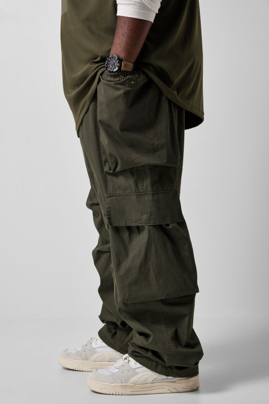 STHUGE cargo pants
