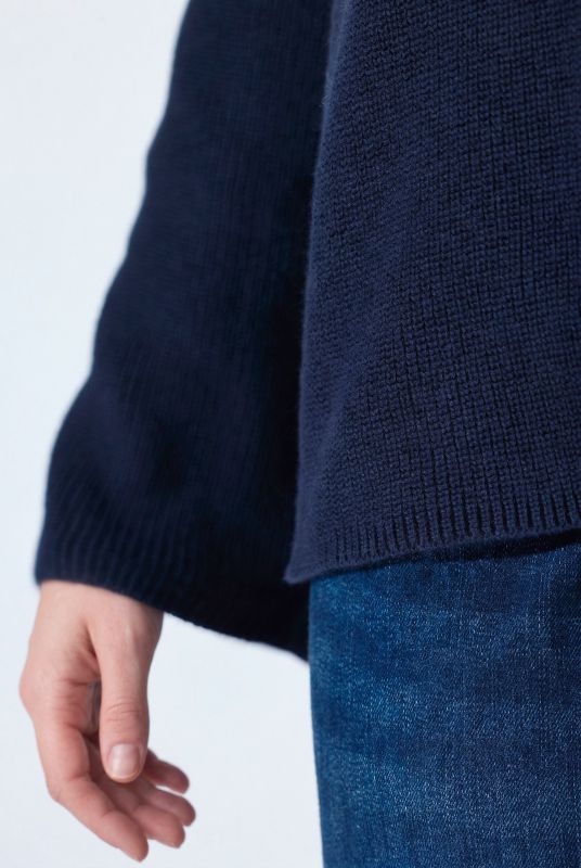 Eco Cotton Long Sleeve V-Neck Sweater