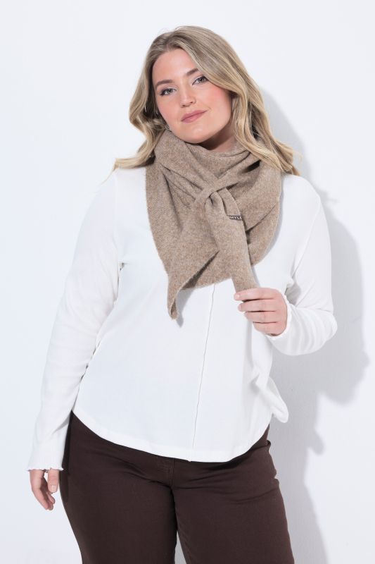 Knitted scarf