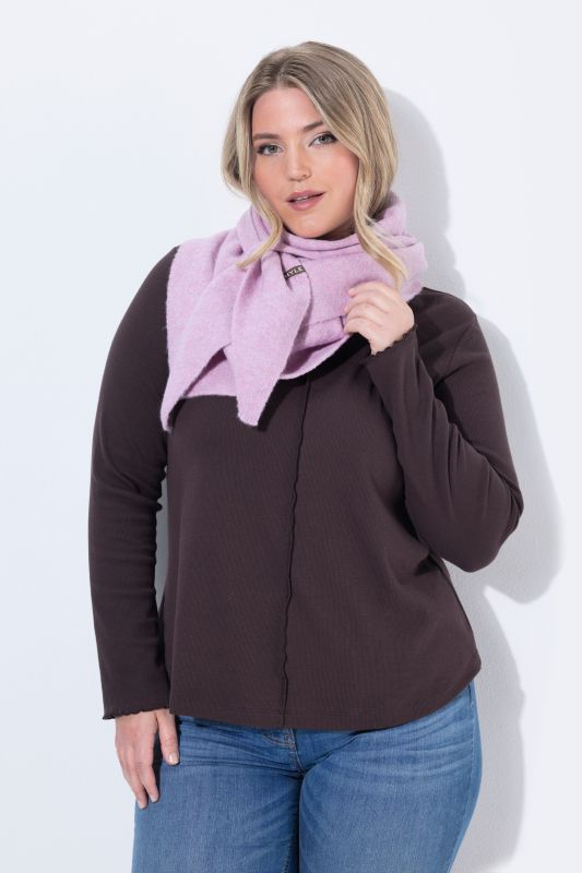 Knitted scarf