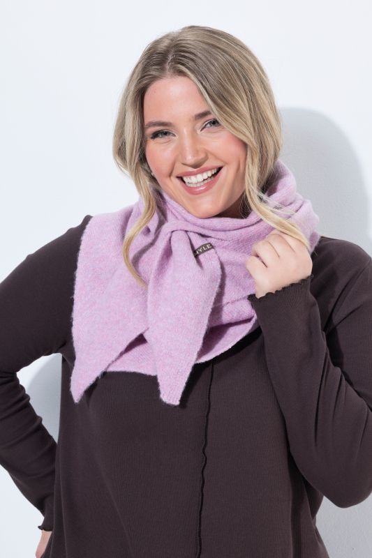 Knitted scarf