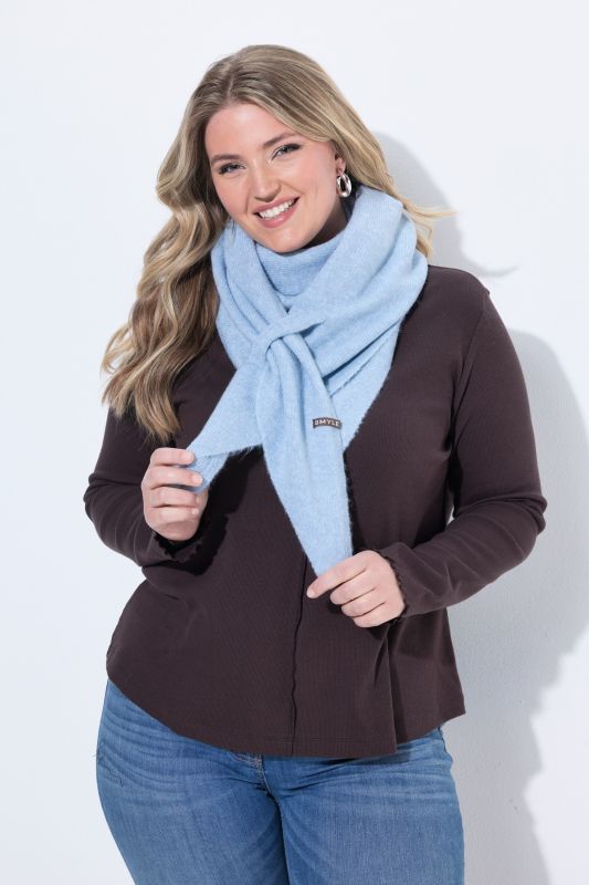 Knitted scarf