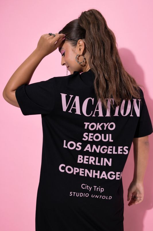 Vacation Back Graphic T-Shirt Dress