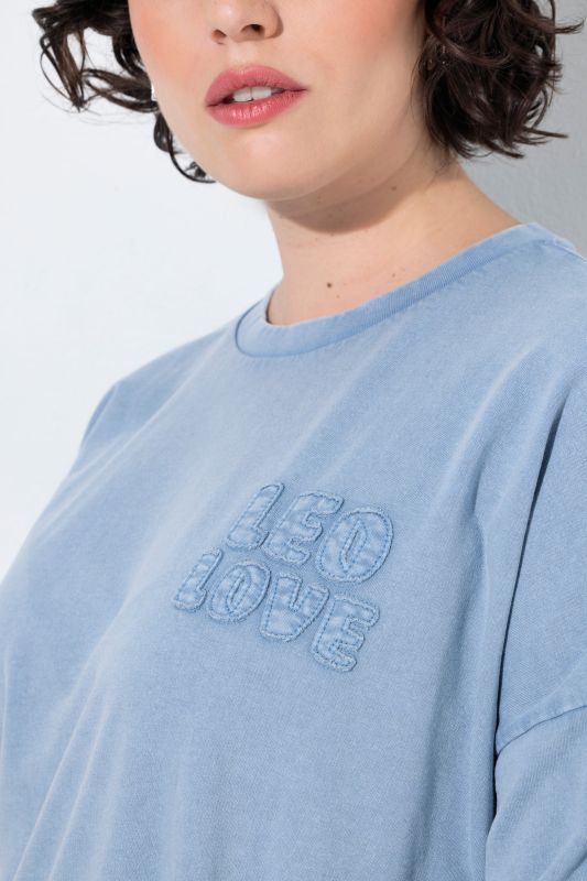Leo Love Applique Long Sleeve Sweatshirt