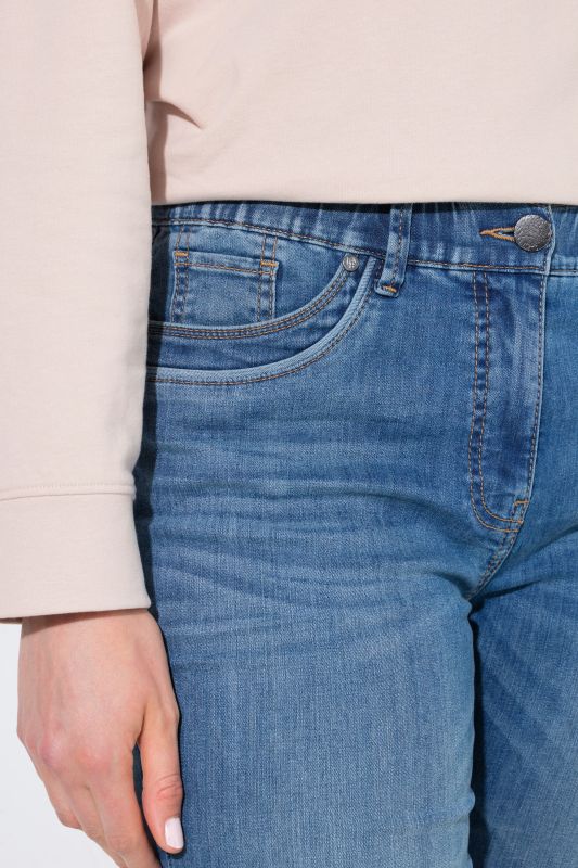 Light Wash Stretch Fit Slim Leg Jeans