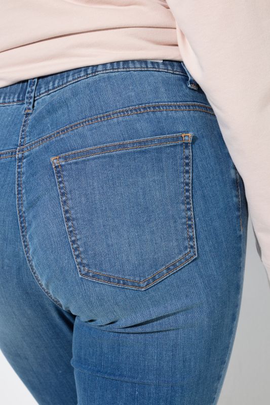 Light Wash Stretch Fit Slim Leg Jeans