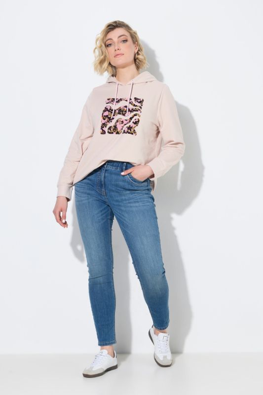 Light Wash Stretch Fit Slim Leg Jeans