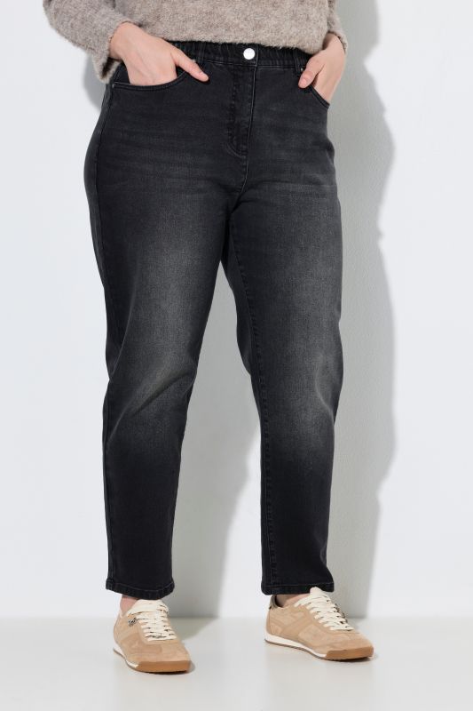 Tapered Leg Stretch Fit Mom Jeans