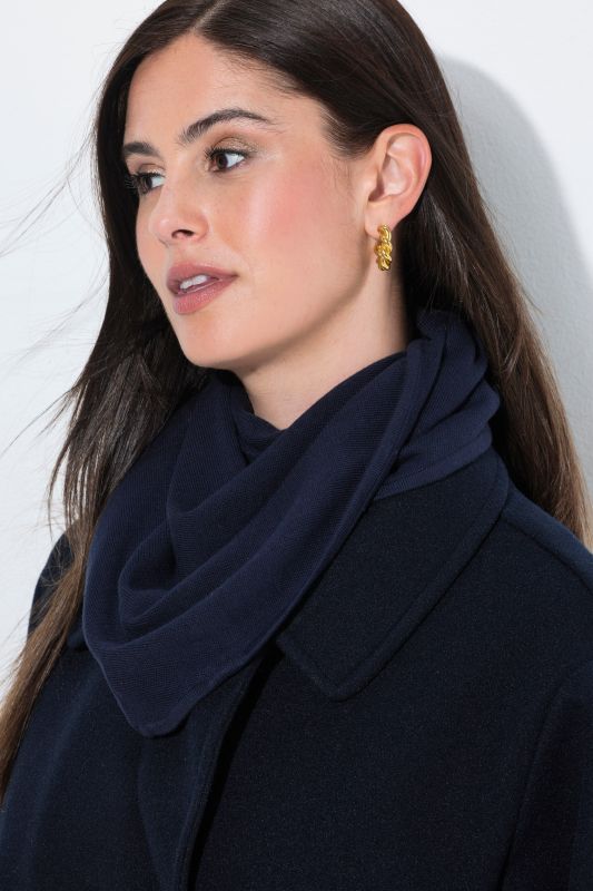 Triangle scarf