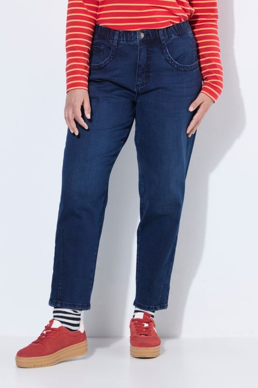 Tapered Leg Stretch Fit Mom Jeans