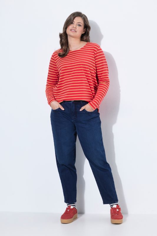 Tapered Leg Stretch Fit Mom Jeans