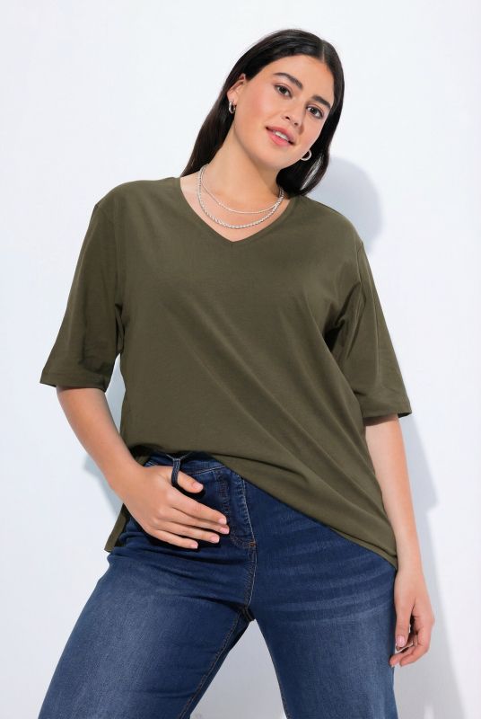 Basic V-Neck Relaxed Fit Short Sleeve Tee