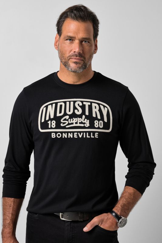 Long-sleeved top