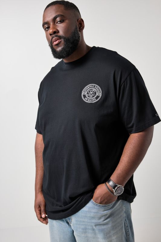 STHUGE T-shirt