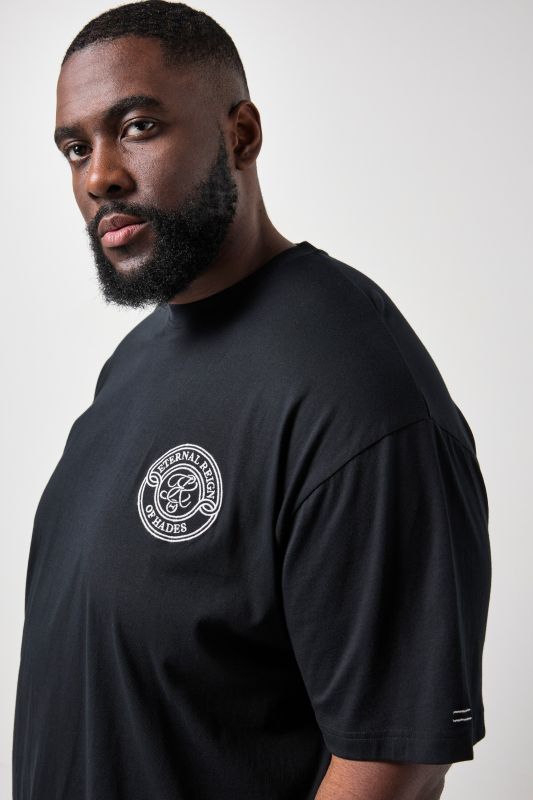STHUGE T-shirt