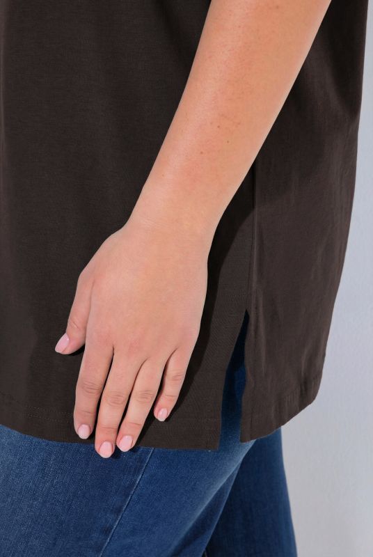 Basic V-Neck Relaxed Fit Short Sleeve Tee