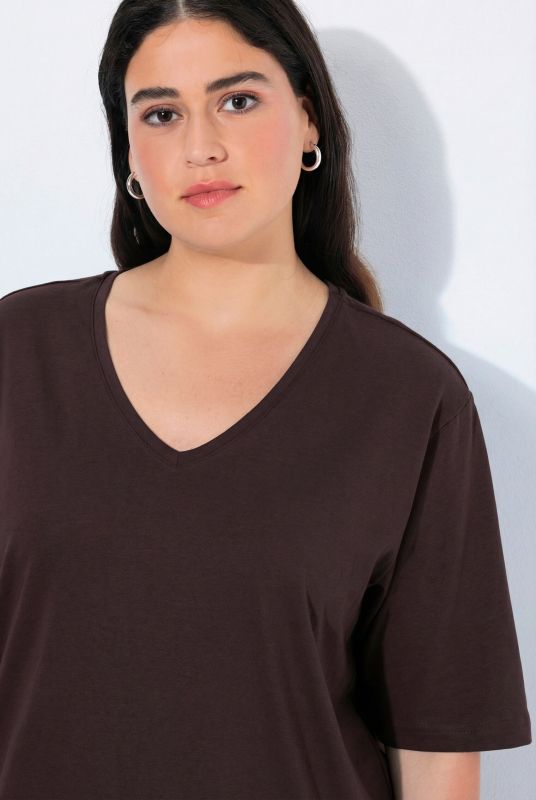 Basic V-Neck Relaxed Fit Short Sleeve Tee