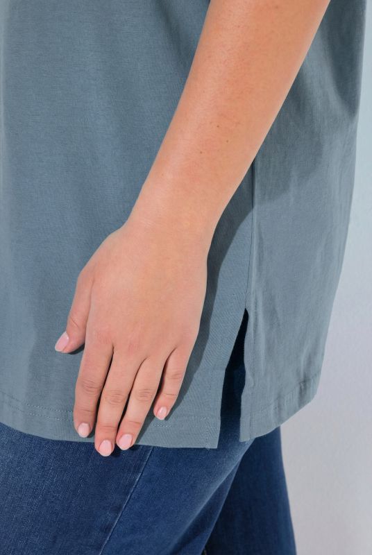 Basic V-Neck Relaxed Fit Short Sleeve Tee