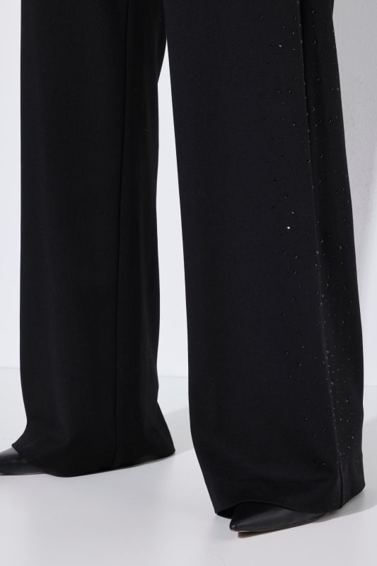 Панталони с декоративни кристали отстрани