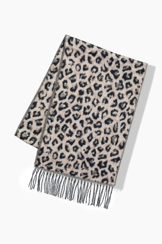 Leopard-print scarf