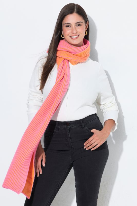 Knitted scarf
