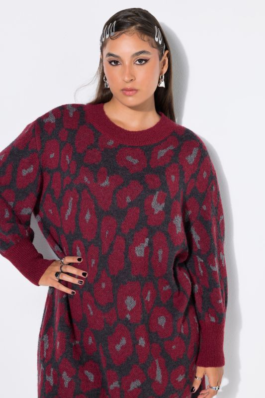 Knitted dress, oversized, leopard pattern, balloon sleeves