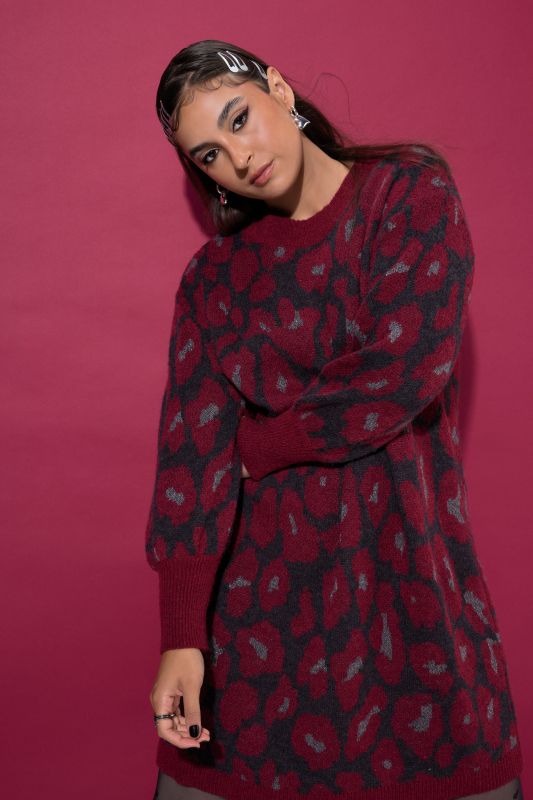 Knitted dress, oversized, leopard pattern, balloon sleeves