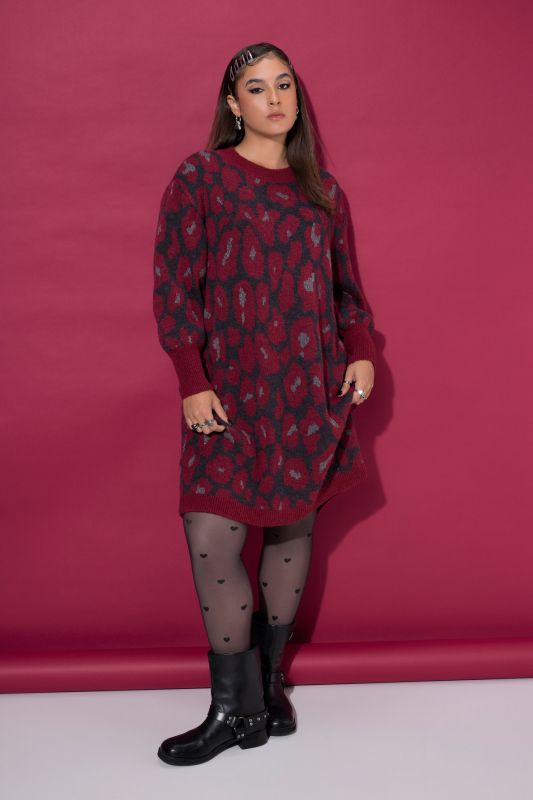 Knitted dress, oversized, leopard pattern, balloon sleeves