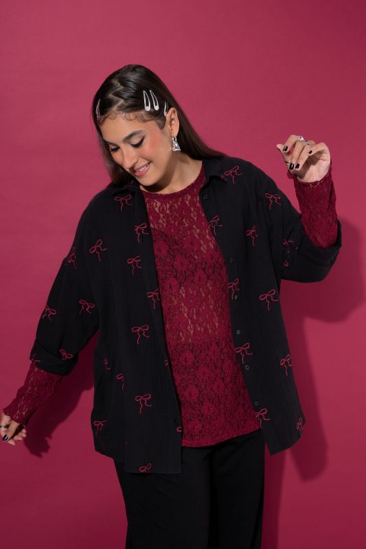 Blouse, oversized, muslin, embroidered bows