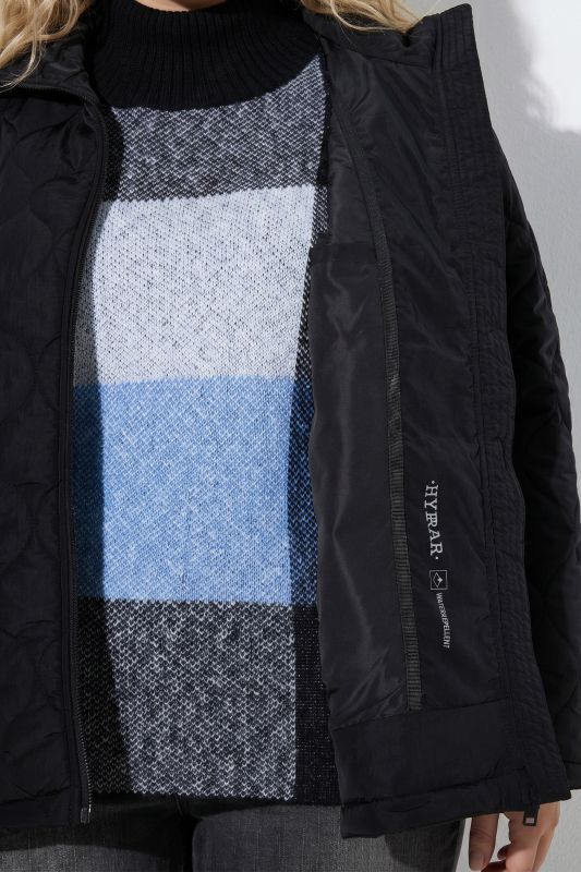 HYPRAR Ogee Quilted Water-Repellent Jacket