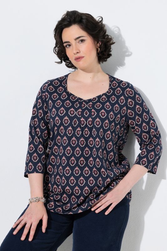 Ikat Medallion PRint 3/4 Sleeve Sweetheart Neckline Tee