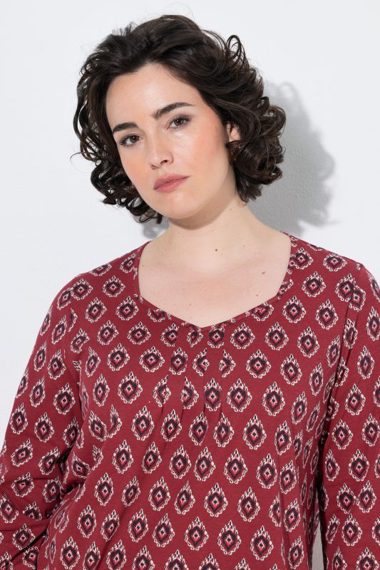 Ikat Medallion PRint 3/4 Sleeve Sweetheart Neckline Tee