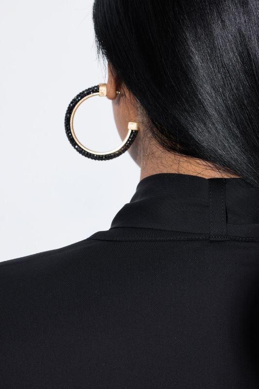 Contrast Piping Tie-Neck Blouse