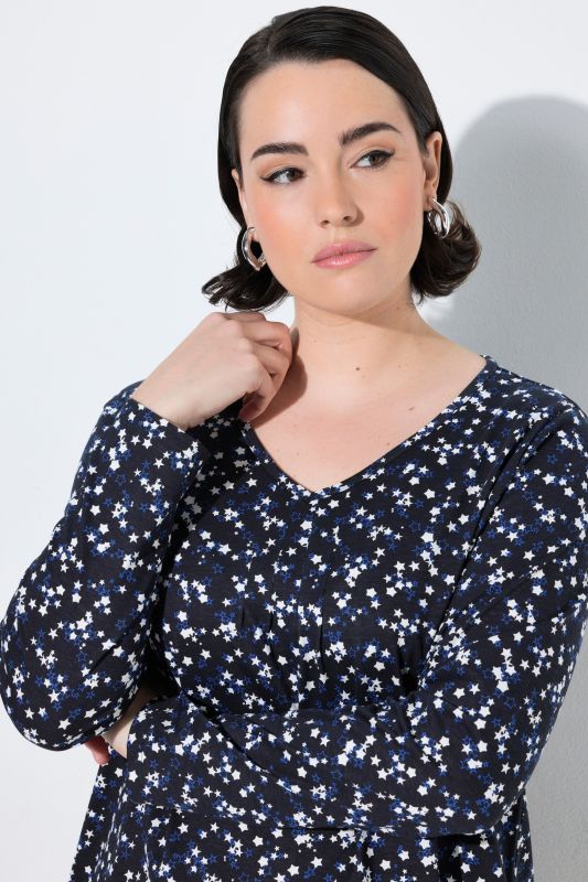 Star Print Pintucked V-Neck Tee