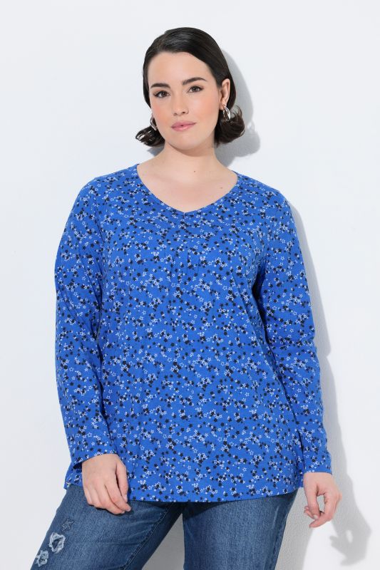 Star Print Pintucked V-Neck Tee