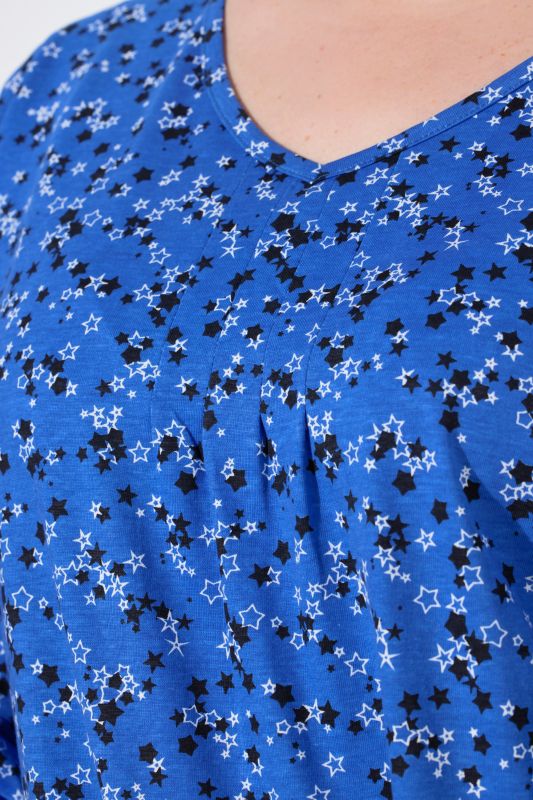 Star Print Pintucked V-Neck Tee