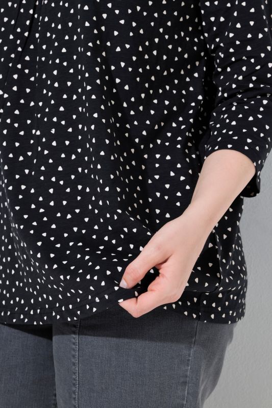 Polka Dot 3/4 Sleeve Pintuck Tee