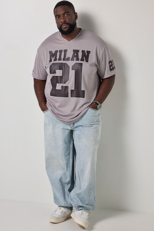 STHUGE T-shirt