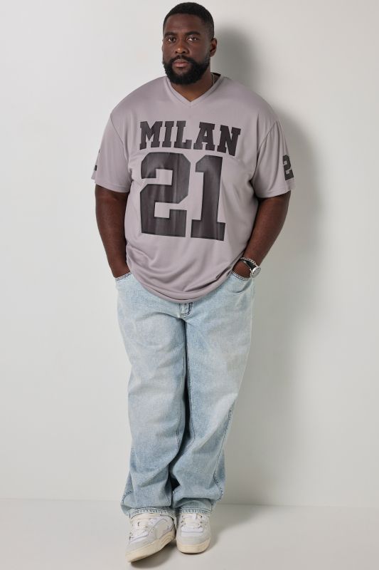 STHUGE T-shirt
