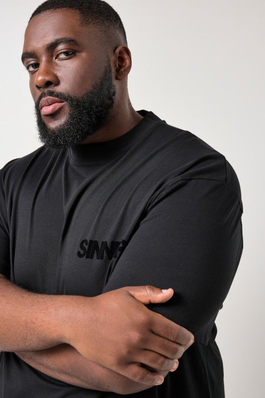STHUGE T-shirt
