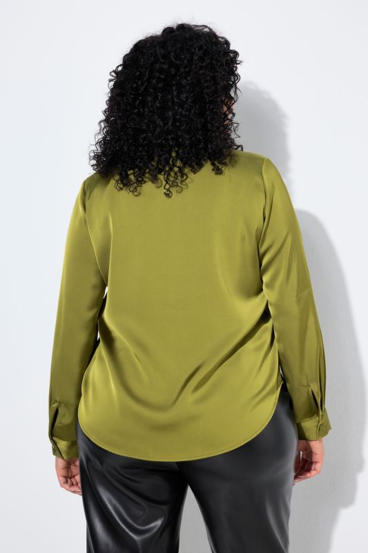 Long-sleeved blouses