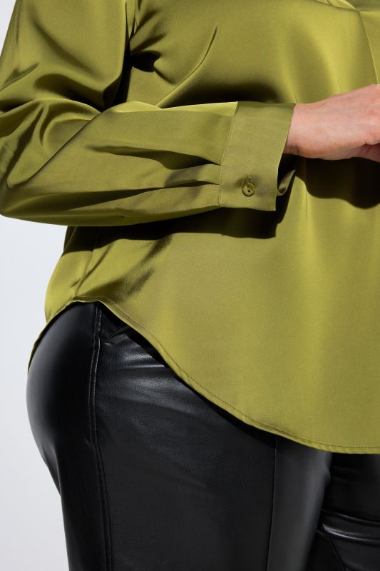 Long-sleeved blouses