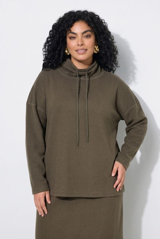 Oversized Turtleneck Sweatshirt