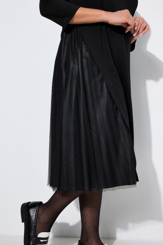 Pleated Panel 3/4 Sleeve Jersey Dress