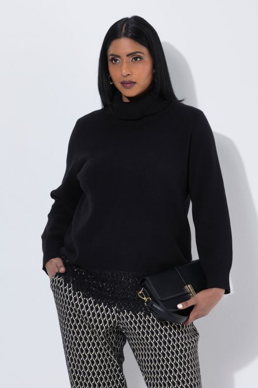 Scalloped Lace Trim Turtleneck Sweater