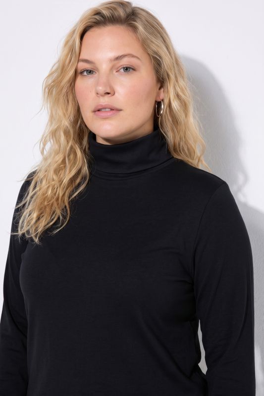 Round Neck Relaxed Fit Long Sleeve Turtleneck