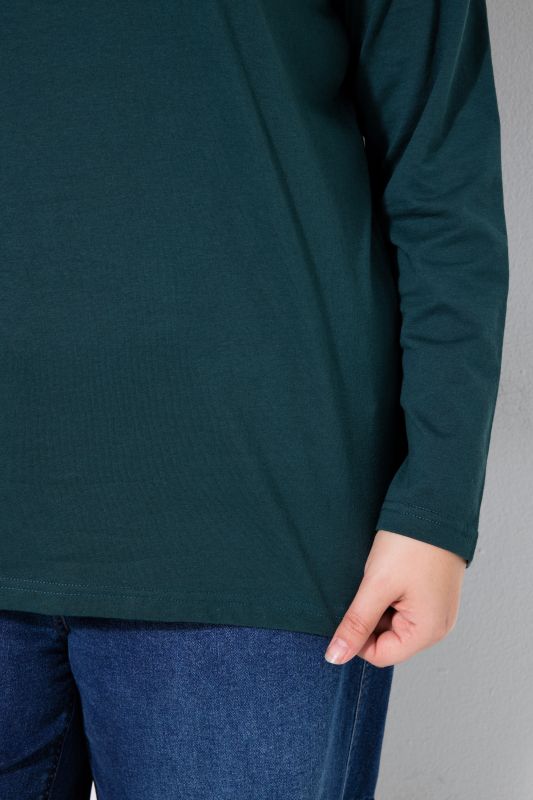 Round Neck Relaxed Fit Long Sleeve Turtleneck
