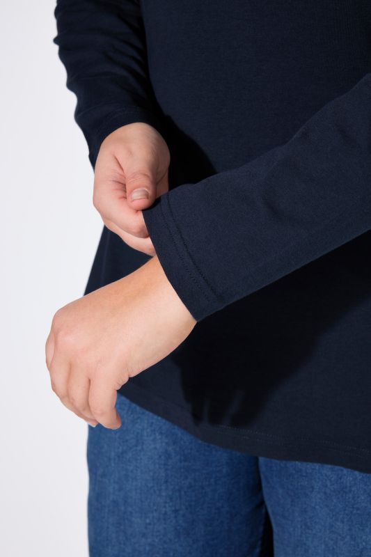 Round Neck Relaxed Fit Long Sleeve Turtleneck