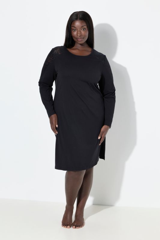 Нощница с дантела